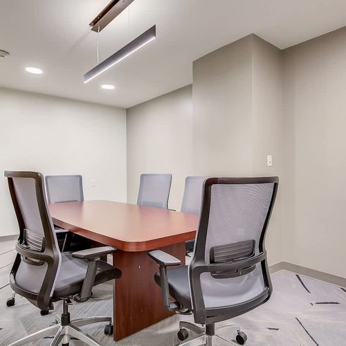 Shared meeting space in building