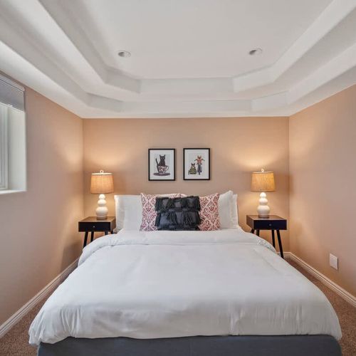 Lower Level Queen Bedroom