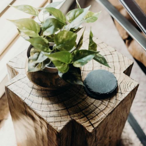 Living room table/decor