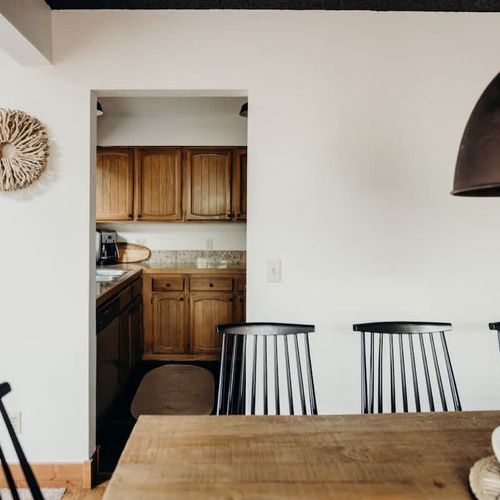 Dining room leading into the kitchen