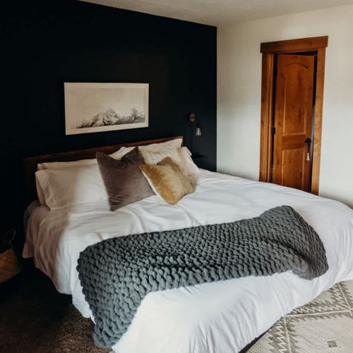 Bedroom 2 with king bed