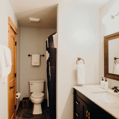 Full bathroom 2 attached to bedroom 2