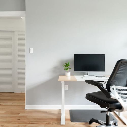 Second office space in the lower level