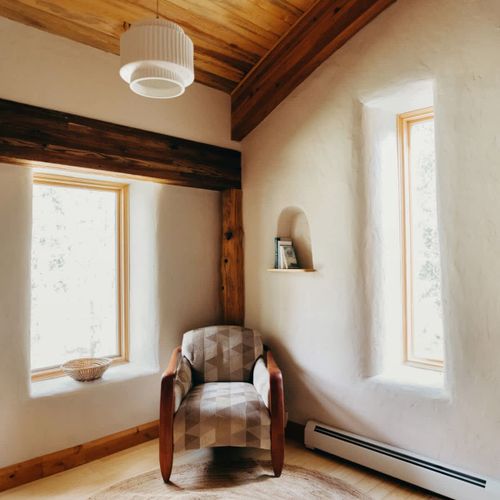 Upstairs bedroom - reading nook