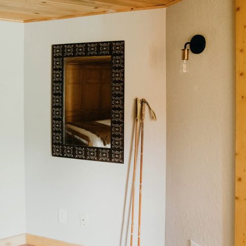 More vintage ski decor