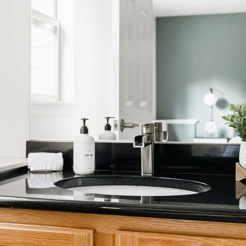 Full ensuite bathroom in bedroom 3