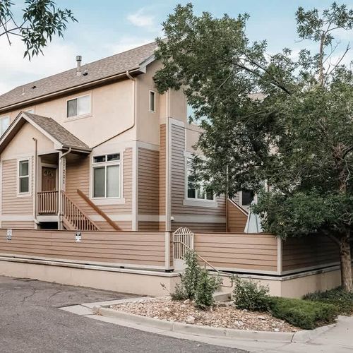 Townhome in Golden foothills