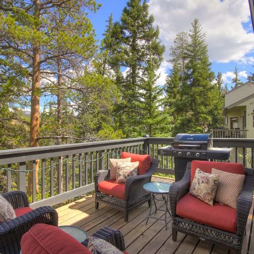 Balcony with outdoor lounge