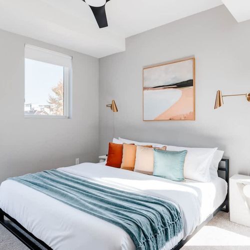 Bedroom 3 with king bed