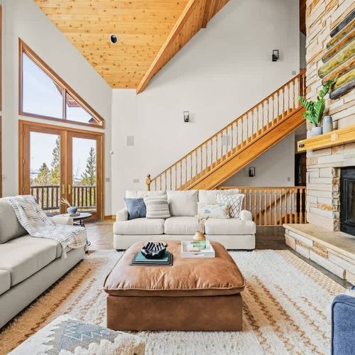 Main level living area