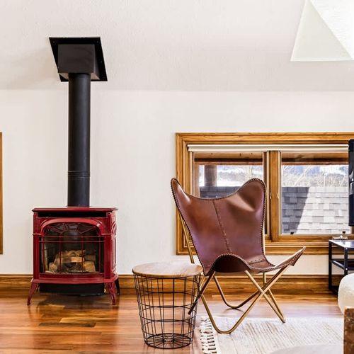 Bedroom 8 (Mother-in-law suite)