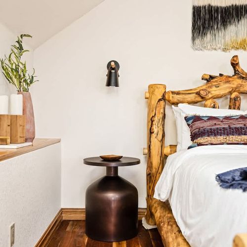 Bedroom 8 (Mother-in-law suite)