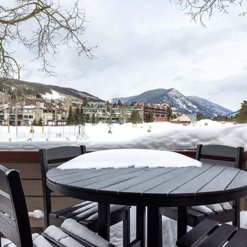 Patio overlooking Keystone Lake