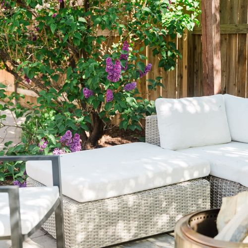 Patio (solo stove not available for guest use)