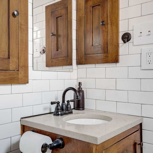 Downstairs full bathroom