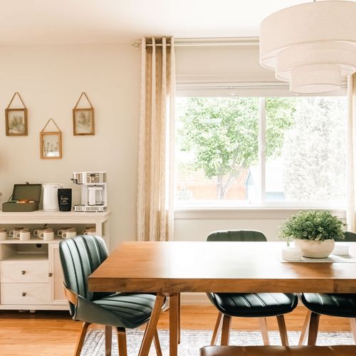 Dining area and coffee/tea station
