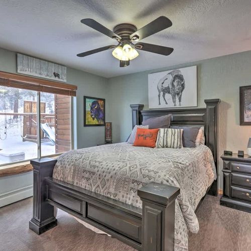 Buffalo room/Queen with vanity