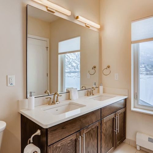 Second Floor Primary Bathroom