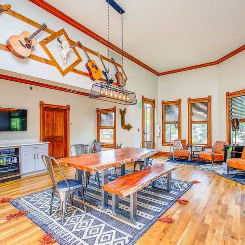 Second Floor Common Area- Books and Board Games