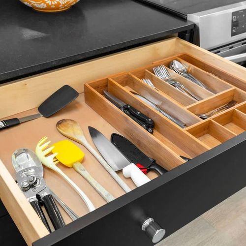 Full kitchen with everything you need.
