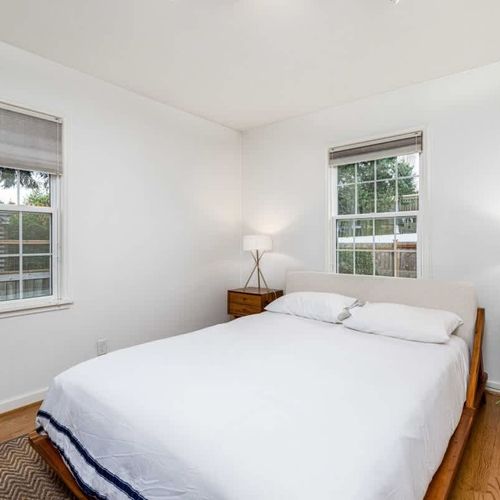 Bedroom #1 with Queen bed (Main Floor)