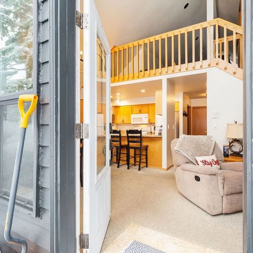 Welcome to our mountain cabin!
