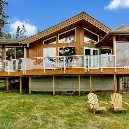 Welcome to our beach house on Whidbey Island!