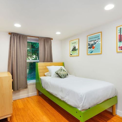 Kids' rooms that spark joy: discover comfortable spaces designed to inspire creativity and ensure a restful sleep.