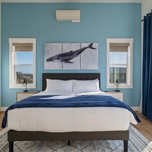 Spacious layout and corner views in this upstairs retreat.