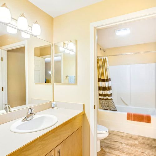 70468d9b 2471 42 UCAEc homerunner