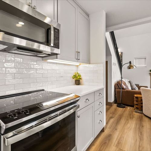 40b65964 8db3 4c pzPcy homerunner