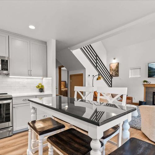 f05890e8 9956 47 7vC4Q homerunner