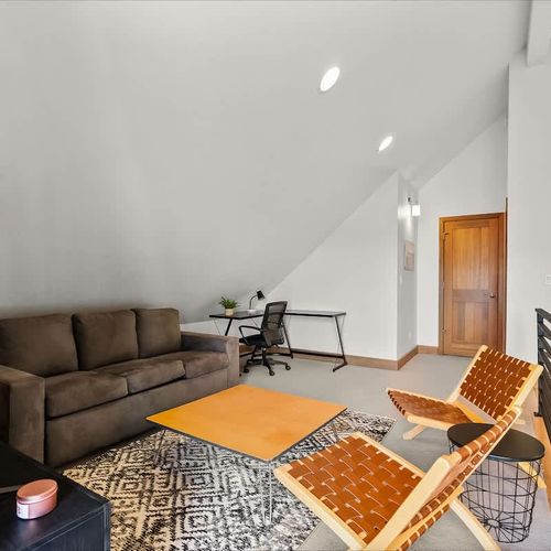 f5c0c0e0 f1bc 4f hG6zY homerunner