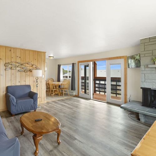 0ceeeb1b 0fad 48 8byQn homerunner