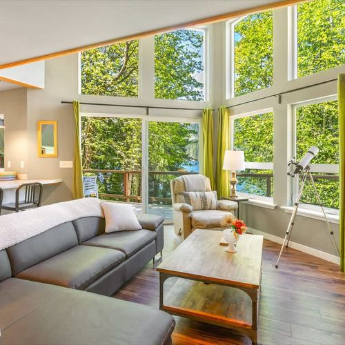 64c7f07e 817b 4f pJVB homerunner