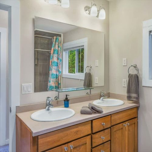 92981525 281d 4c MsXJk homerunner