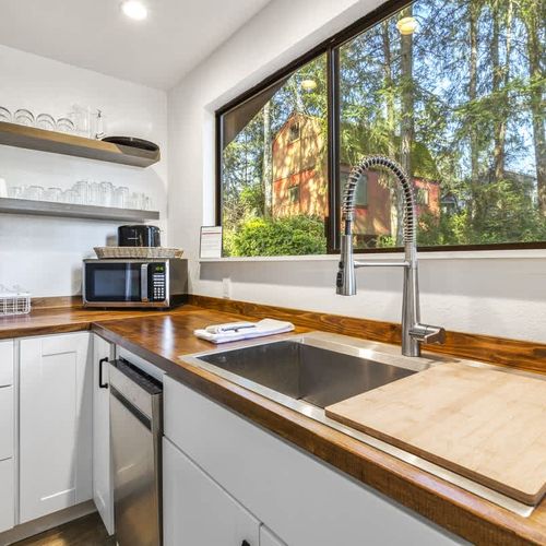 15573bd1 24f0 40 YmyJr homerunner