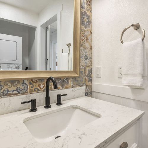 ee9ee388 68a1 4e IQGJ5 homerunner