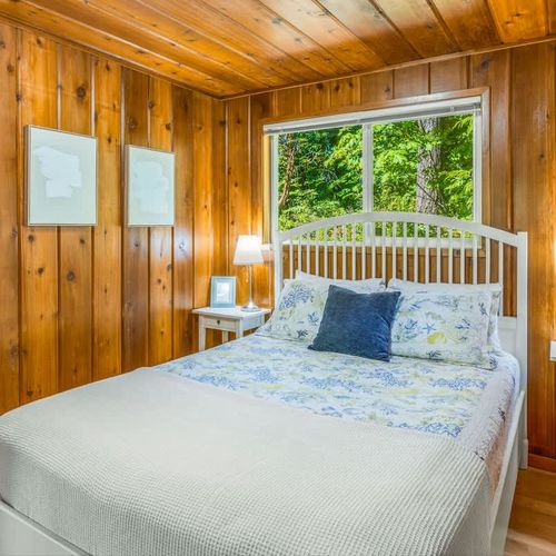 b0e4aaa6 98bd 4e CR XW homerunner