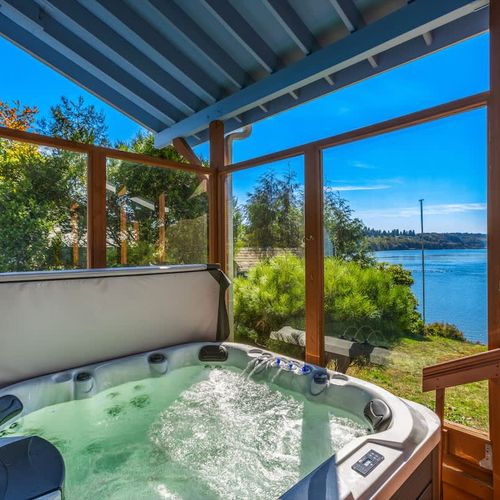 ee22e98a 0b3c 41 NqHen homerunner