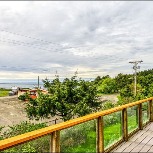 6ca62f6d ee55 44 yLiE homerunner