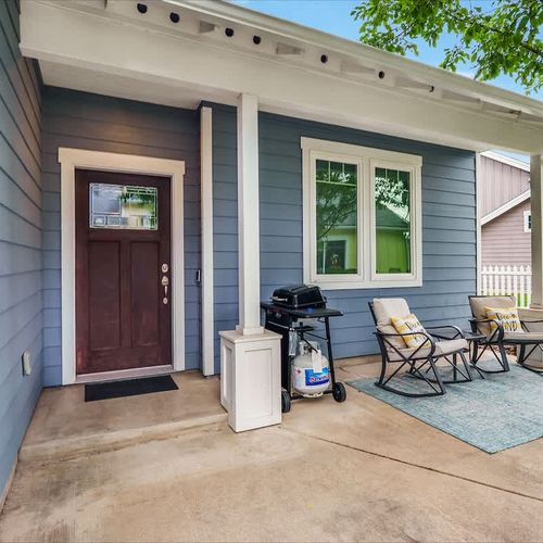 7c6f5cfa 4126 4d GrTvs homerunner