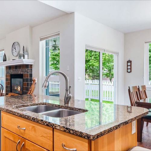 d12bf89d 136e 4b cWZwH homerunner