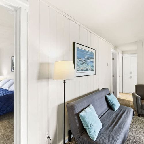 a79c216b 980e 4b KF4o5 homerunner