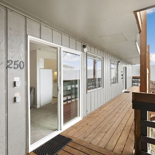 e36b0c5f 9503 46 ONGRJ homerunner