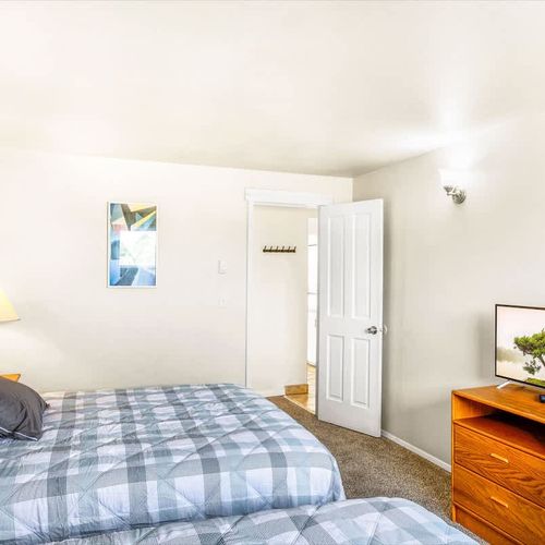 3bb5fa1f 12c2 49 bUmgN homerunner