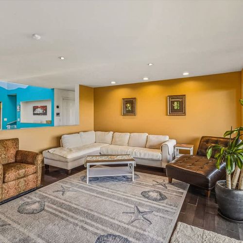 b3204810 e033 45 Exmue homerunner