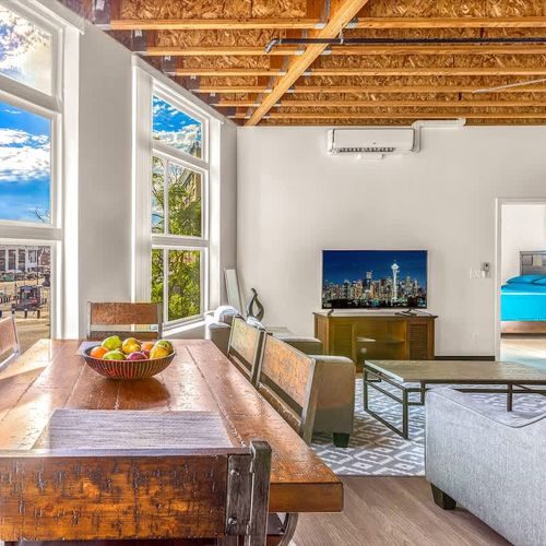 5bfbba14 8491 4c Iu3O7 homerunner