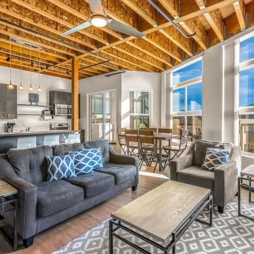 b5faccdb 2fdd 4c NQb3j homerunner