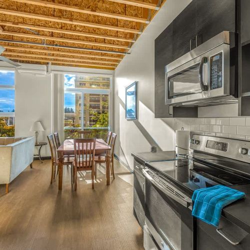 387ae3f6 23c4 4b fLvfZ homerunner